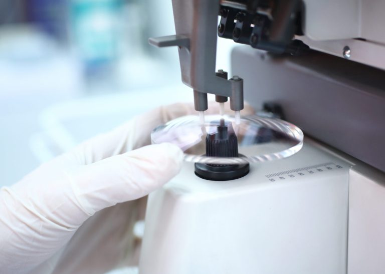 Standard Processes, Different Results: A Global Controlled Environment Evaluation Across 42 Labs